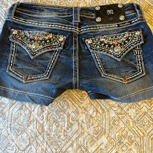 Miss me short cut off hand size 26 in great condition